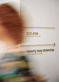 ProudMary_CornrHotel_Branding_Signalisatie